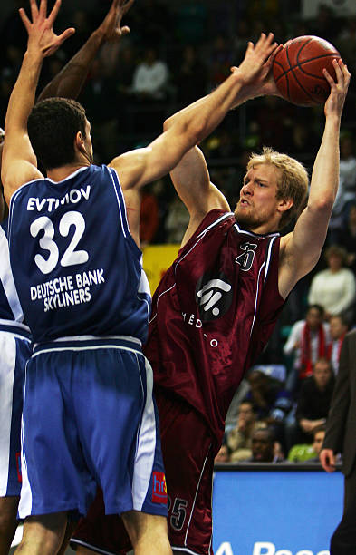 紧逼防守 紧逼防守